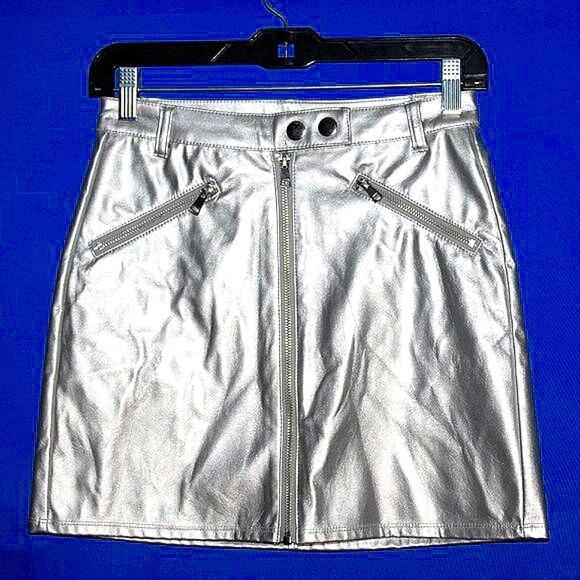 Wild Fable Metallic Mini Skirt - Women's Size 0 - Silver - Zipper Front - Picture 1 of 3